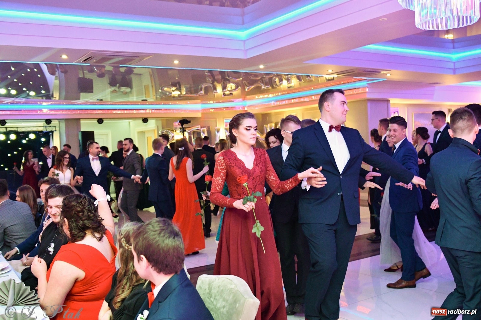 Zdjęcie w galerii na portalu naszraciborz.pl: Gastronomik i Budowlanka bawią się w Białym Domu [FOTO i WIDEO] wiadomości z regionu