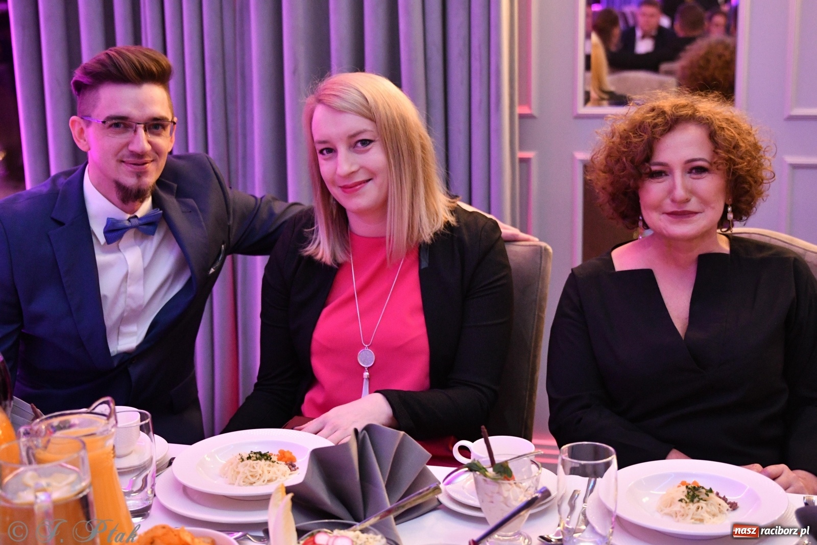 Zdjęcie w galerii na portalu naszraciborz.pl: Gastronomik i Budowlanka bawią się w Białym Domu [FOTO i WIDEO] wiadomości z regionu