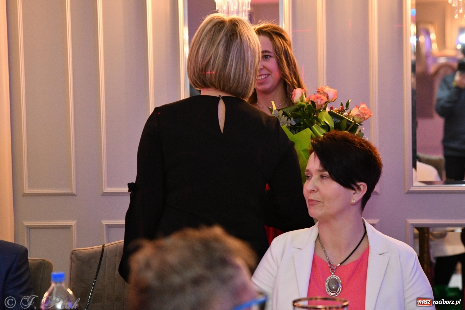 Zdjęcie w galerii na portalu naszraciborz.pl: Gastronomik i Budowlanka bawią się w Białym Domu [FOTO i WIDEO] wiadomości z regionu