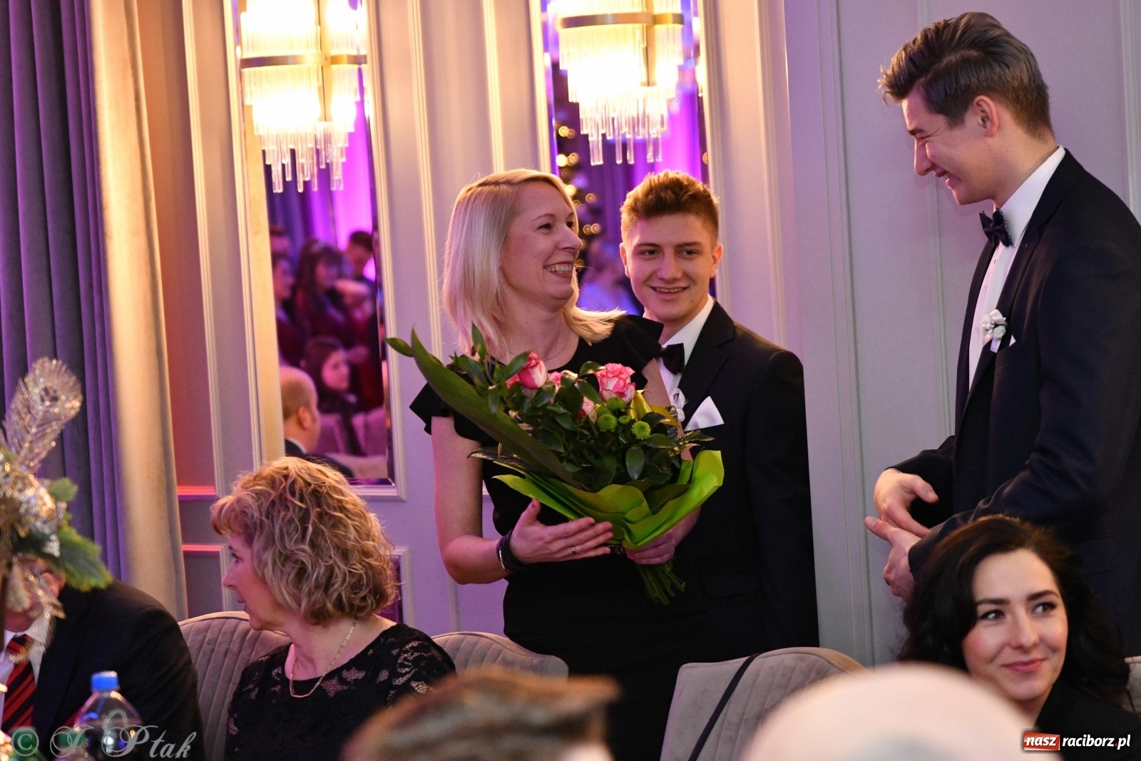 Zdjęcie w galerii na portalu naszraciborz.pl: Gastronomik i Budowlanka bawią się w Białym Domu [FOTO i WIDEO] wiadomości z regionu