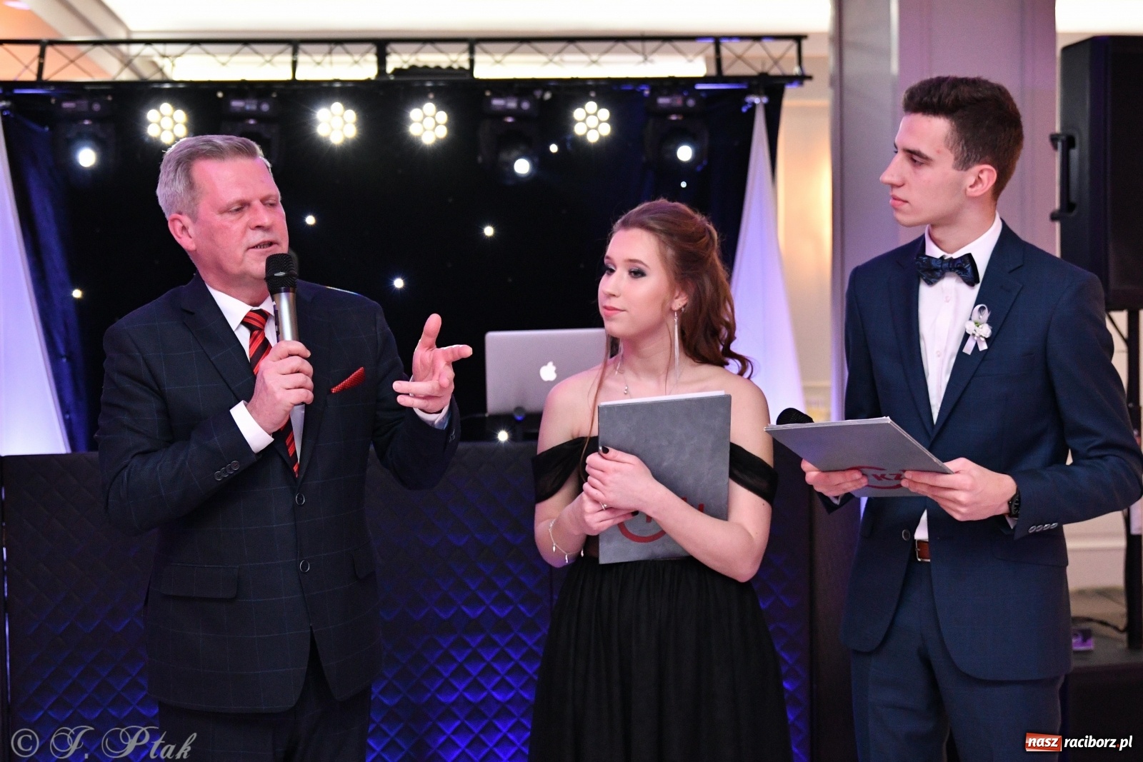 Zdjęcie w galerii na portalu naszraciborz.pl: Gastronomik i Budowlanka bawią się w Białym Domu [FOTO i WIDEO] wiadomości z regionu