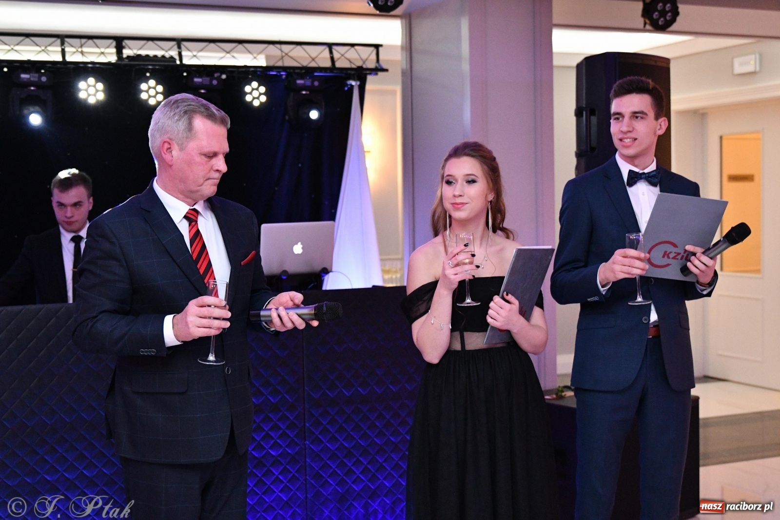 Zdjęcie w galerii na portalu naszraciborz.pl: Gastronomik i Budowlanka bawią się w Białym Domu [FOTO i WIDEO] wiadomości z regionu