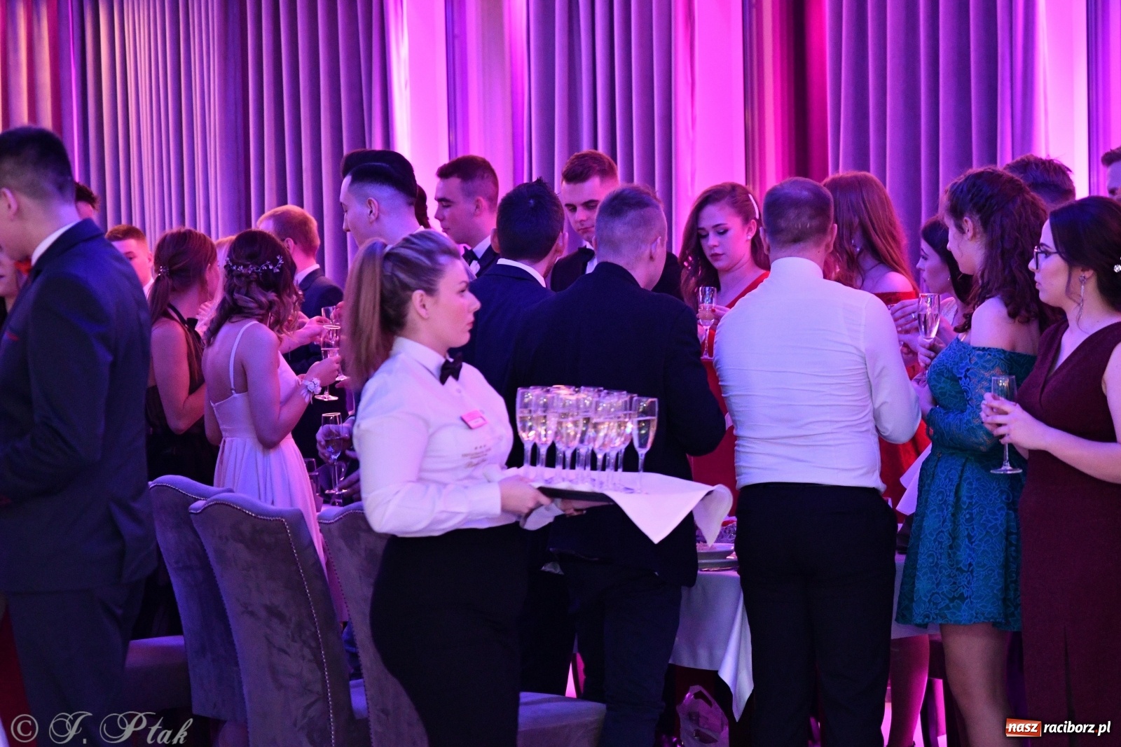 Zdjęcie w galerii na portalu naszraciborz.pl: Gastronomik i Budowlanka bawią się w Białym Domu [FOTO i WIDEO] wiadomości z regionu