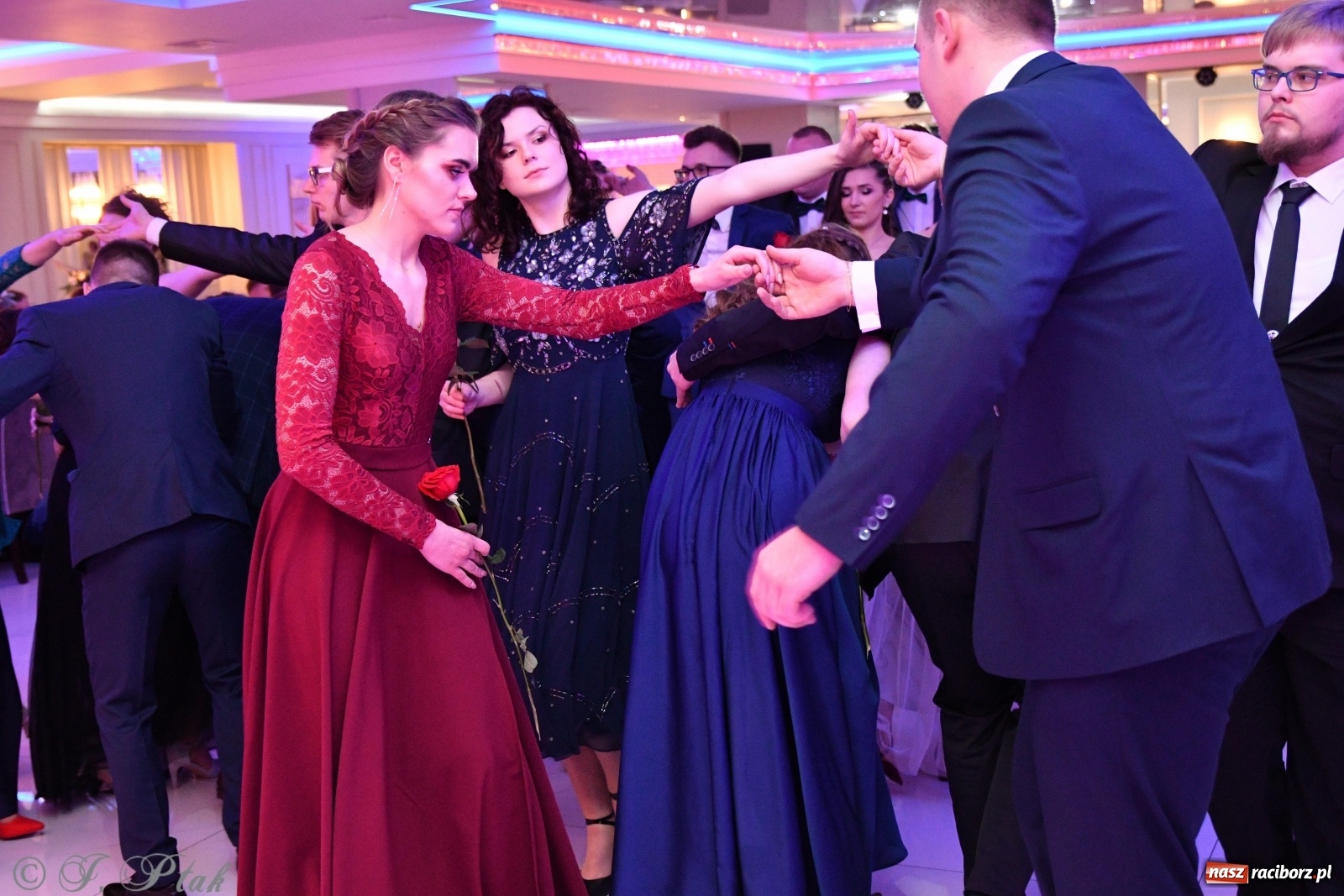 Zdjęcie w galerii na portalu naszraciborz.pl: Gastronomik i Budowlanka bawią się w Białym Domu [FOTO i WIDEO] wiadomości z regionu