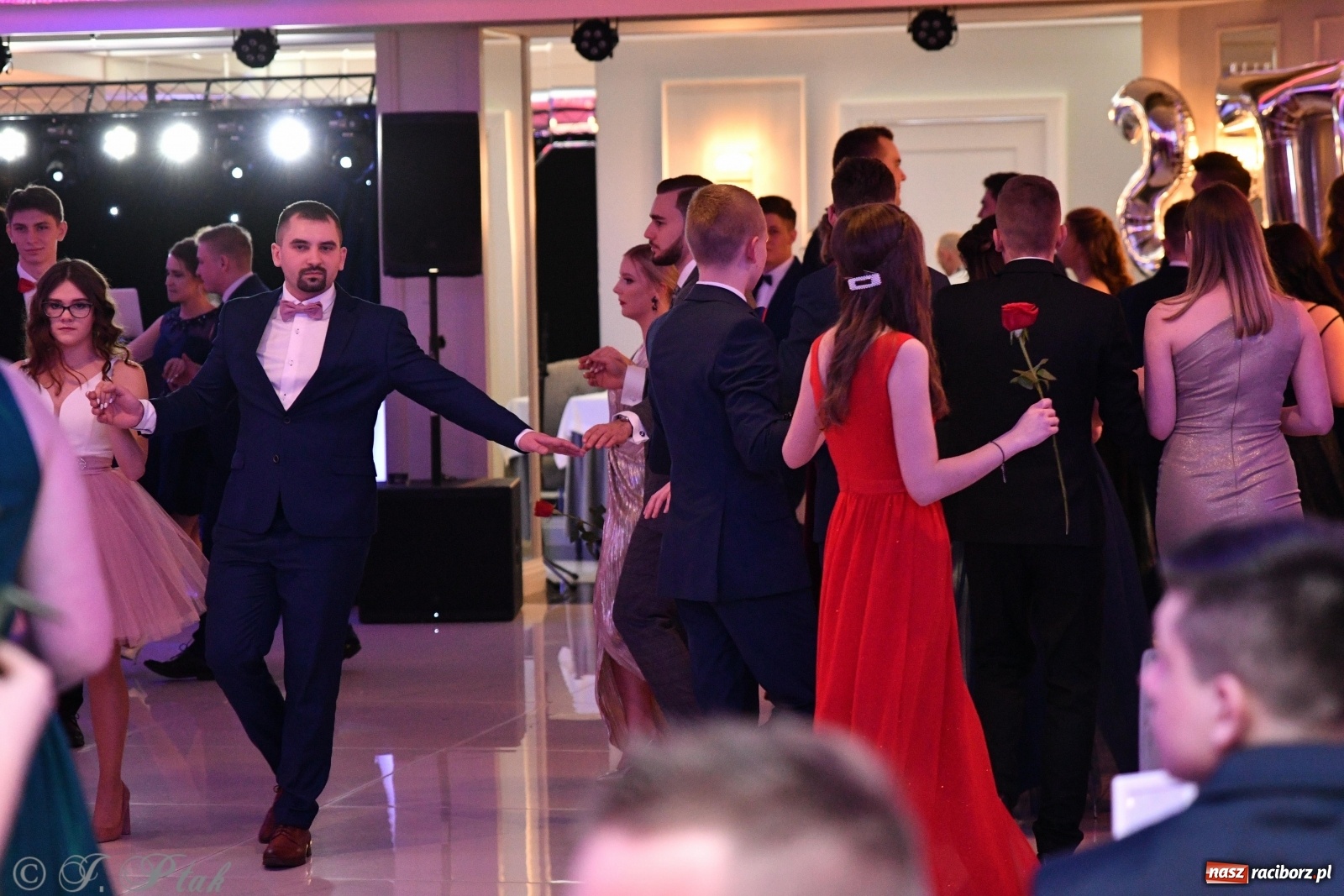 Zdjęcie w galerii na portalu naszraciborz.pl: Gastronomik i Budowlanka bawią się w Białym Domu [FOTO i WIDEO] wiadomości z regionu