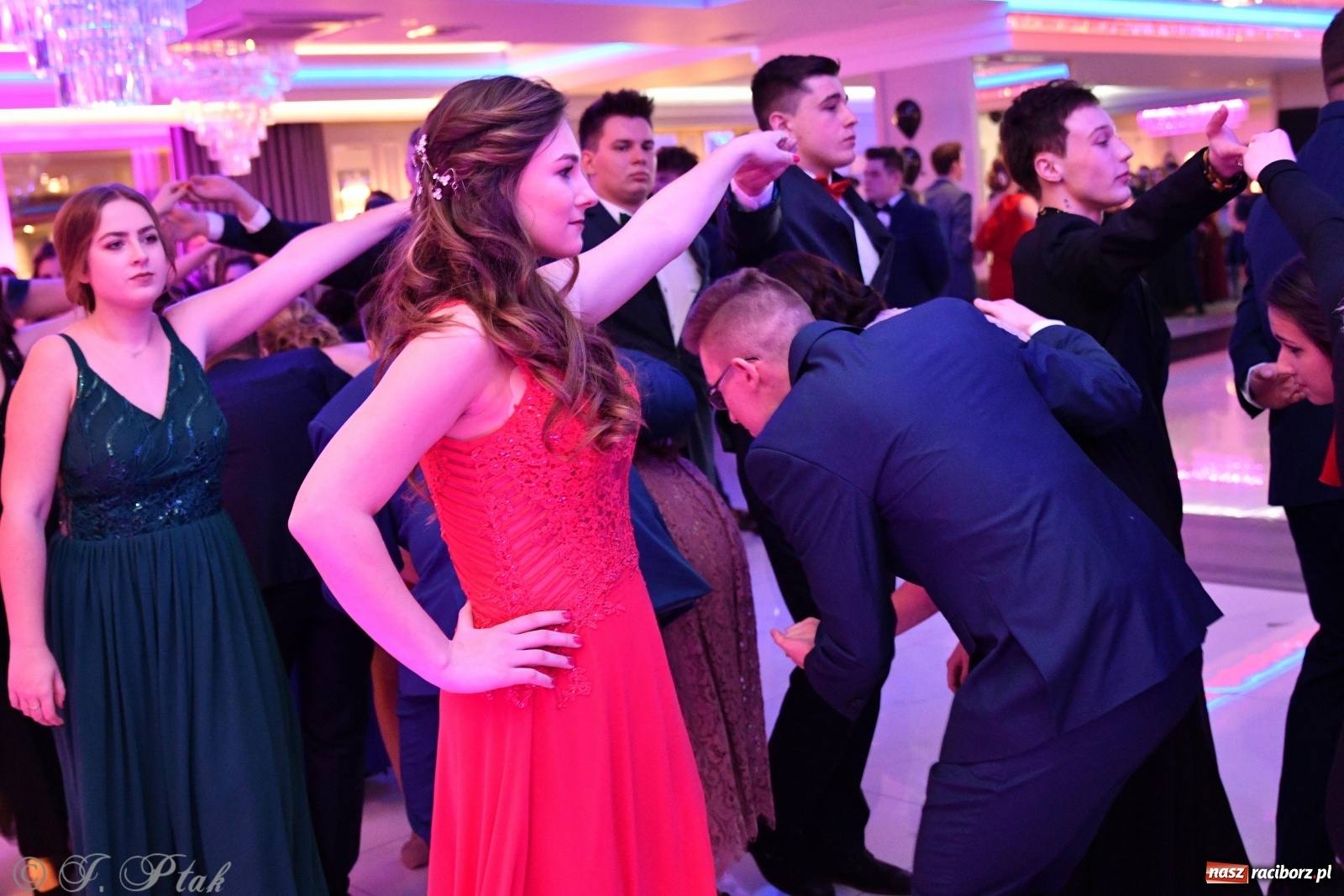 Zdjęcie w galerii na portalu naszraciborz.pl: Gastronomik i Budowlanka bawią się w Białym Domu [FOTO i WIDEO] wiadomości z regionu