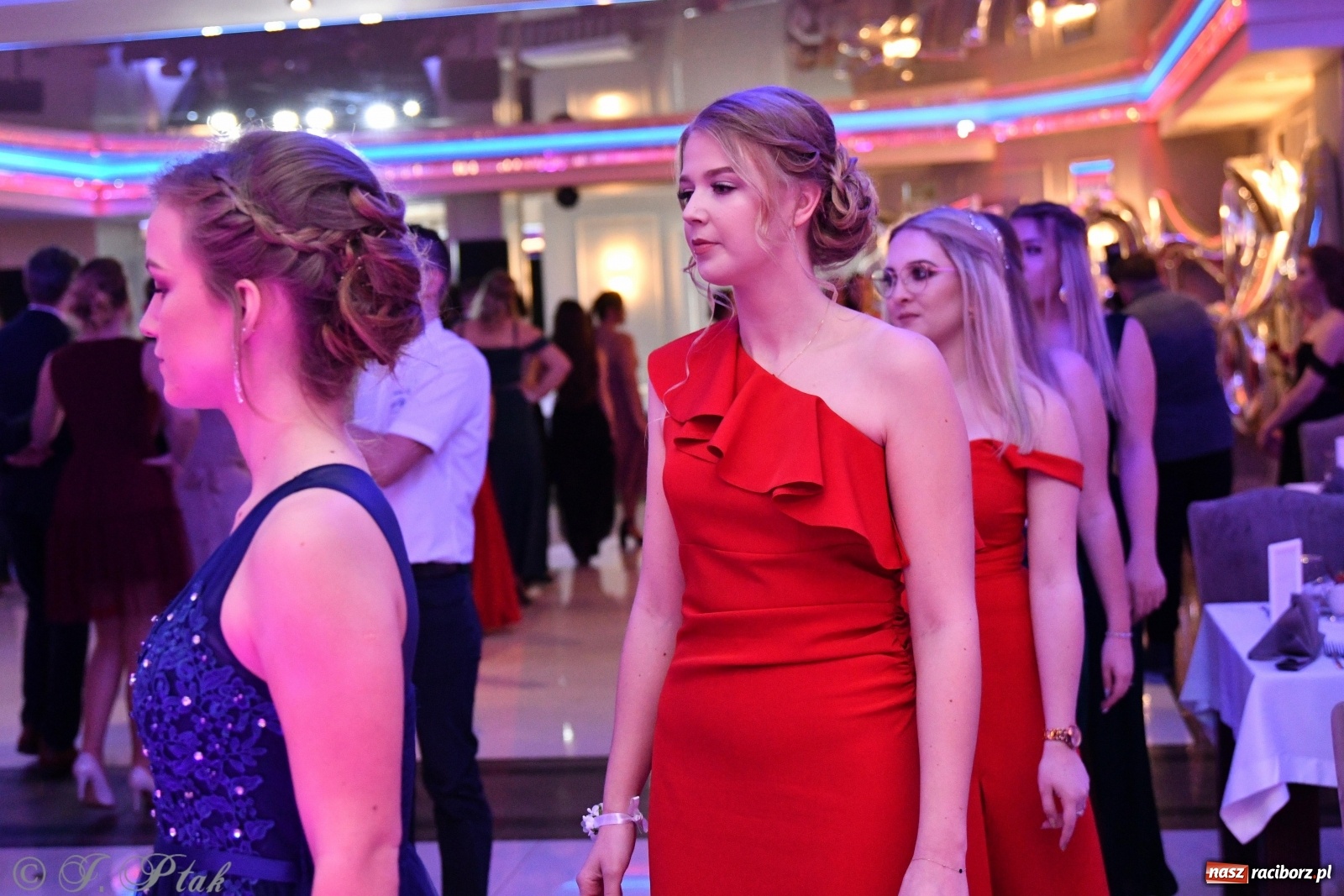 Zdjęcie w galerii na portalu naszraciborz.pl: Gastronomik i Budowlanka bawią się w Białym Domu [FOTO i WIDEO] wiadomości z regionu