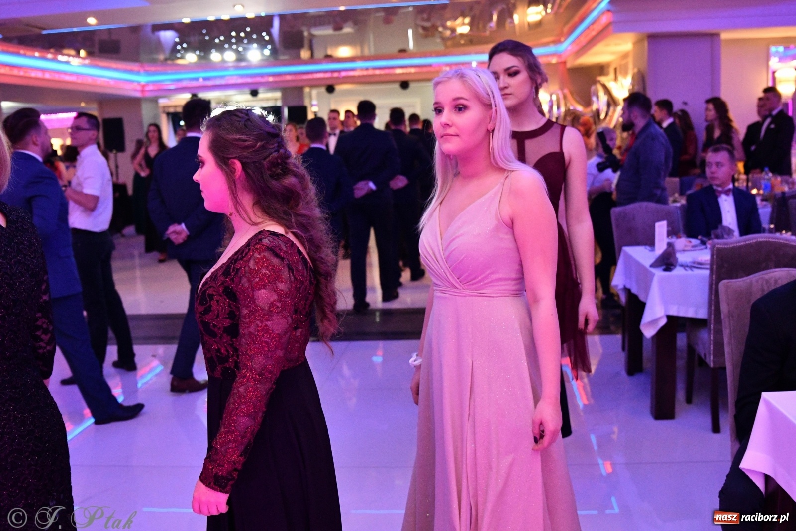 Zdjęcie w galerii na portalu naszraciborz.pl: Gastronomik i Budowlanka bawią się w Białym Domu [FOTO i WIDEO] wiadomości z regionu