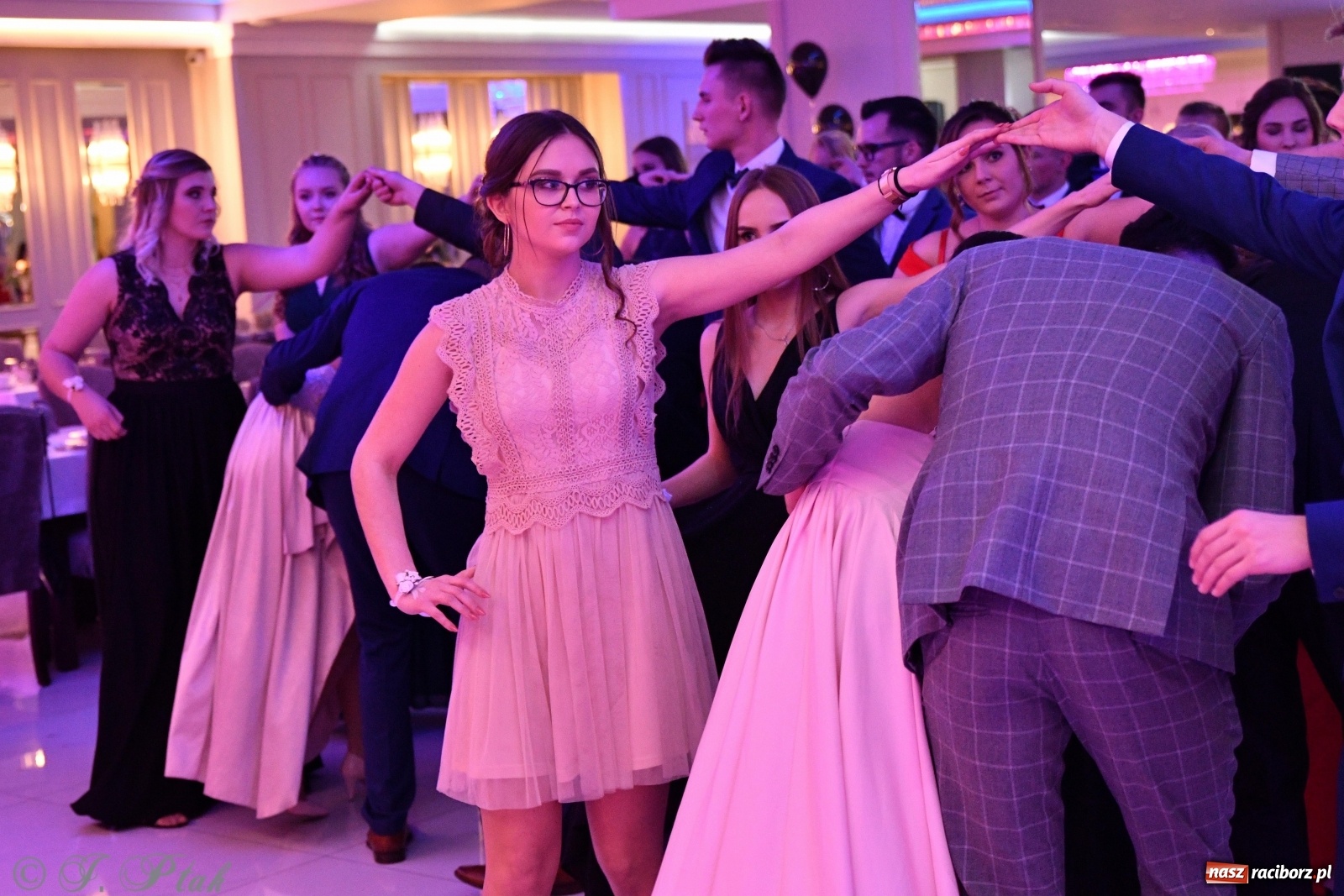 Zdjęcie w galerii na portalu naszraciborz.pl: Gastronomik i Budowlanka bawią się w Białym Domu [FOTO i WIDEO] wiadomości z regionu