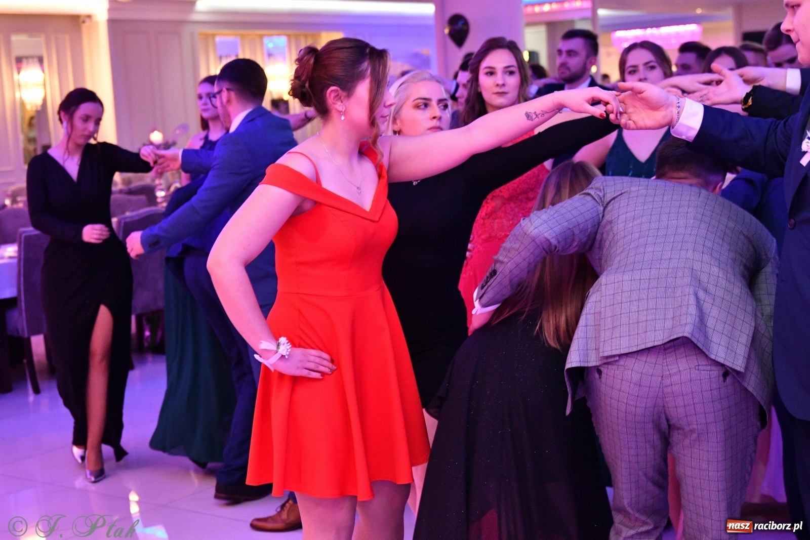 Zdjęcie w galerii na portalu naszraciborz.pl: Gastronomik i Budowlanka bawią się w Białym Domu [FOTO i WIDEO] wiadomości z regionu