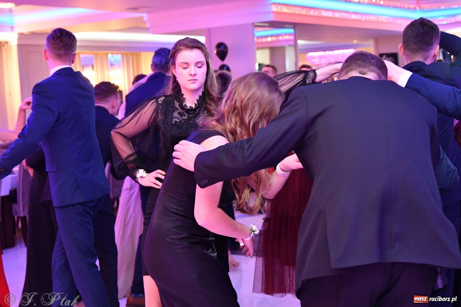 Zdjęcie w galerii na portalu naszraciborz.pl: Gastronomik i Budowlanka bawią się w Białym Domu [FOTO i WIDEO] wiadomości z regionu