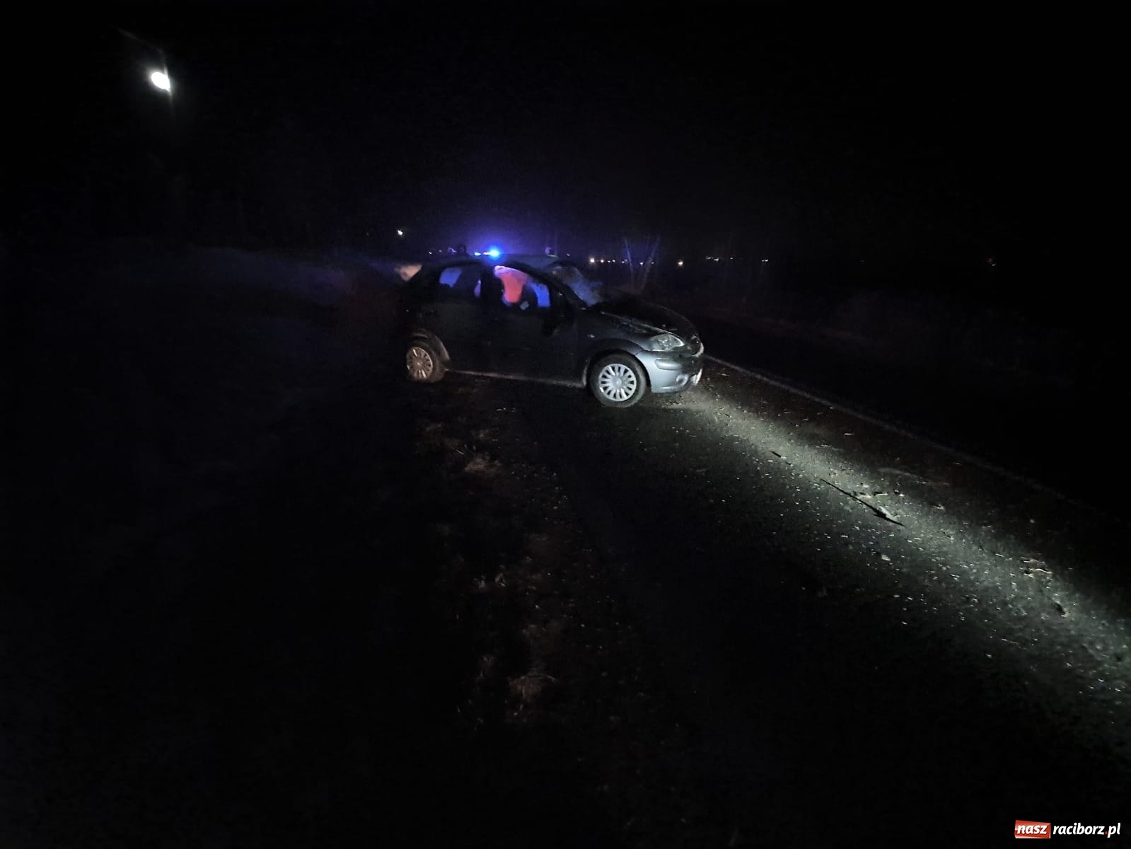 Zdjęcie w galerii na portalu naszraciborz.pl: Kierowca citroena przeszarżował na Brzeskiej  wiadomości z regionu