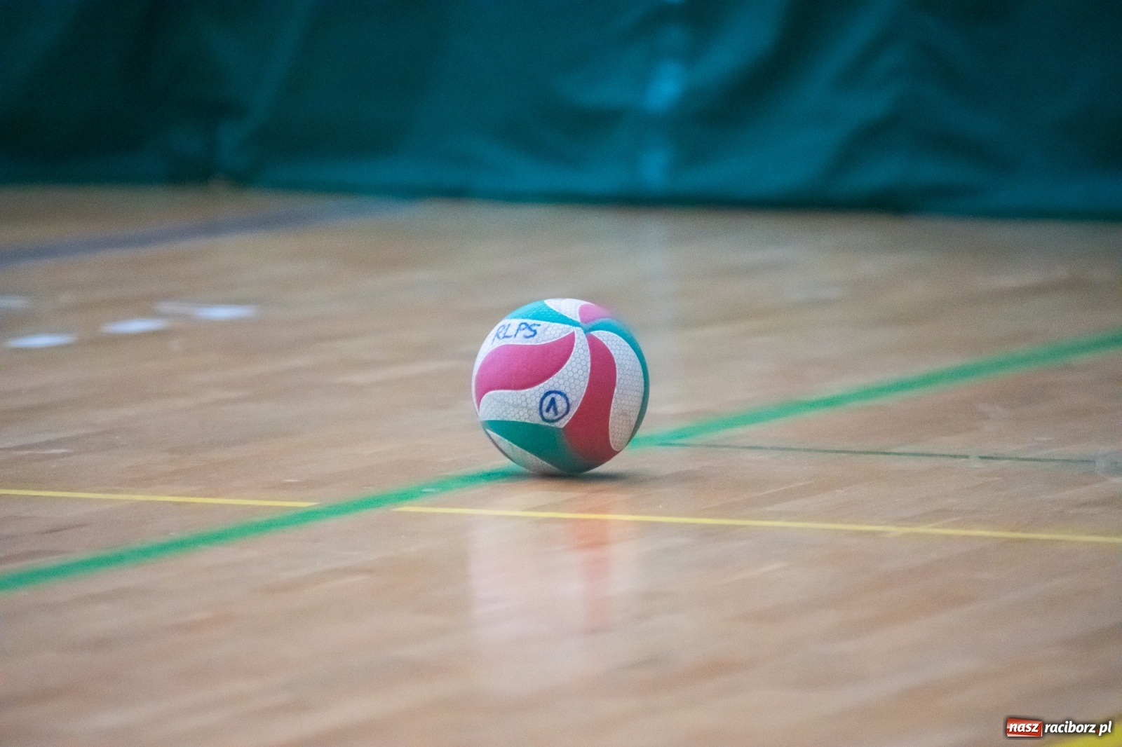 Zdjęcie w galerii na portalu naszraciborz.pl: RLPS. Zacięte pojedynki w Arenie Rafako [FOTO i WIDEO] wiadomości z regionu