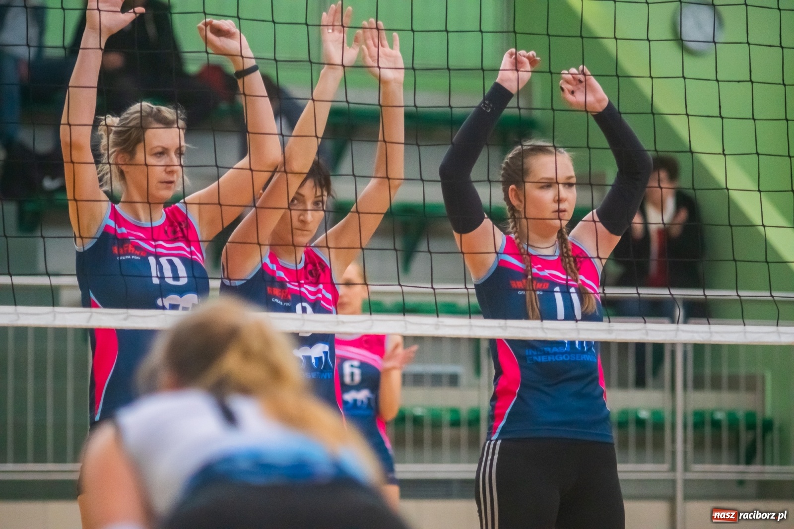 Zdjęcie w galerii na portalu naszraciborz.pl: RLPS. Zacięte pojedynki w Arenie Rafako [FOTO i WIDEO] wiadomości z regionu