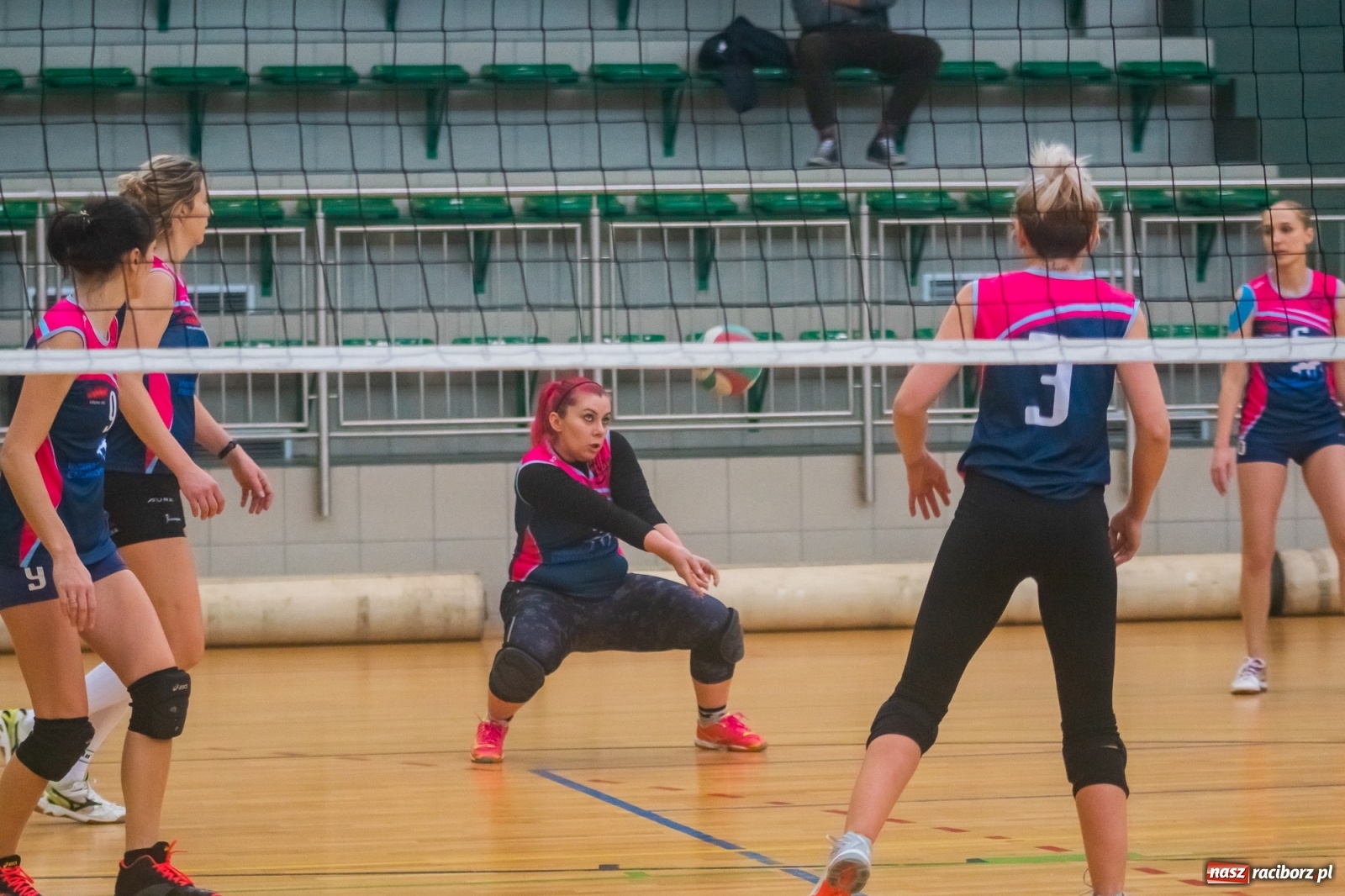 Zdjęcie w galerii na portalu naszraciborz.pl: RLPS. Zacięte pojedynki w Arenie Rafako [FOTO i WIDEO] wiadomości z regionu