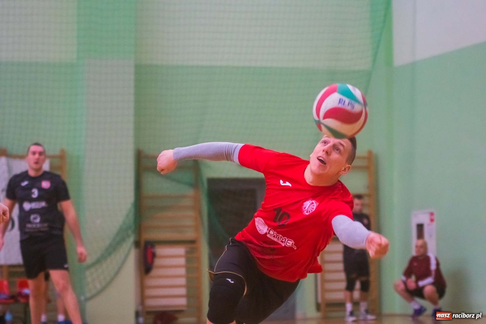 Zdjęcie w galerii na portalu naszraciborz.pl: RLPS. Zacięte pojedynki w Arenie Rafako [FOTO i WIDEO] wiadomości z regionu
