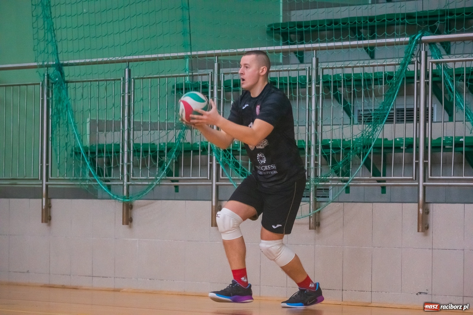 Zdjęcie w galerii na portalu naszraciborz.pl: RLPS. Zacięte pojedynki w Arenie Rafako [FOTO i WIDEO] wiadomości z regionu