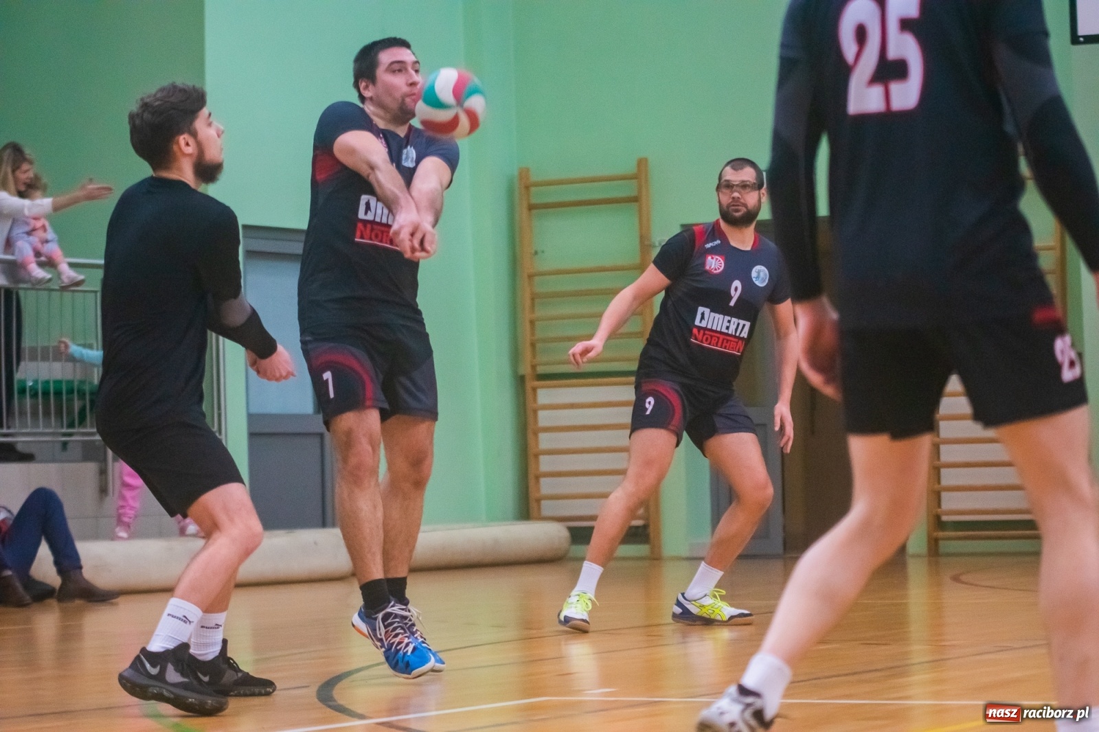 Zdjęcie w galerii na portalu naszraciborz.pl: RLPS. Zacięte pojedynki w Arenie Rafako [FOTO i WIDEO] wiadomości z regionu