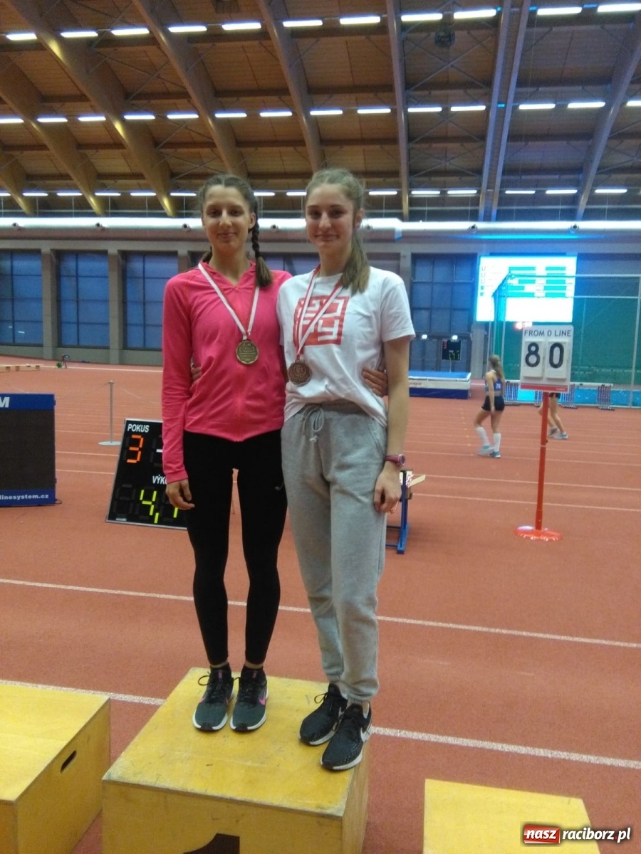 Zdjęcie w galerii na portalu naszraciborz.pl: Worek medali raciborskich lekkoatletów na mistrzostwach w Ostrawie wiadomości z regionu