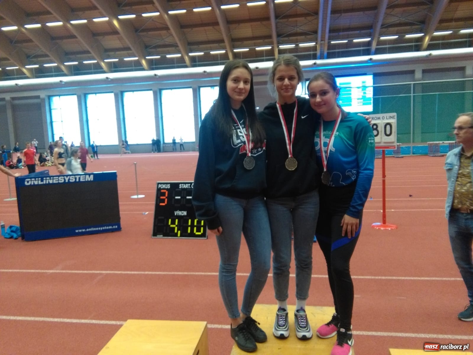 Zdjęcie w galerii na portalu naszraciborz.pl: Worek medali raciborskich lekkoatletów na mistrzostwach w Ostrawie wiadomości z regionu