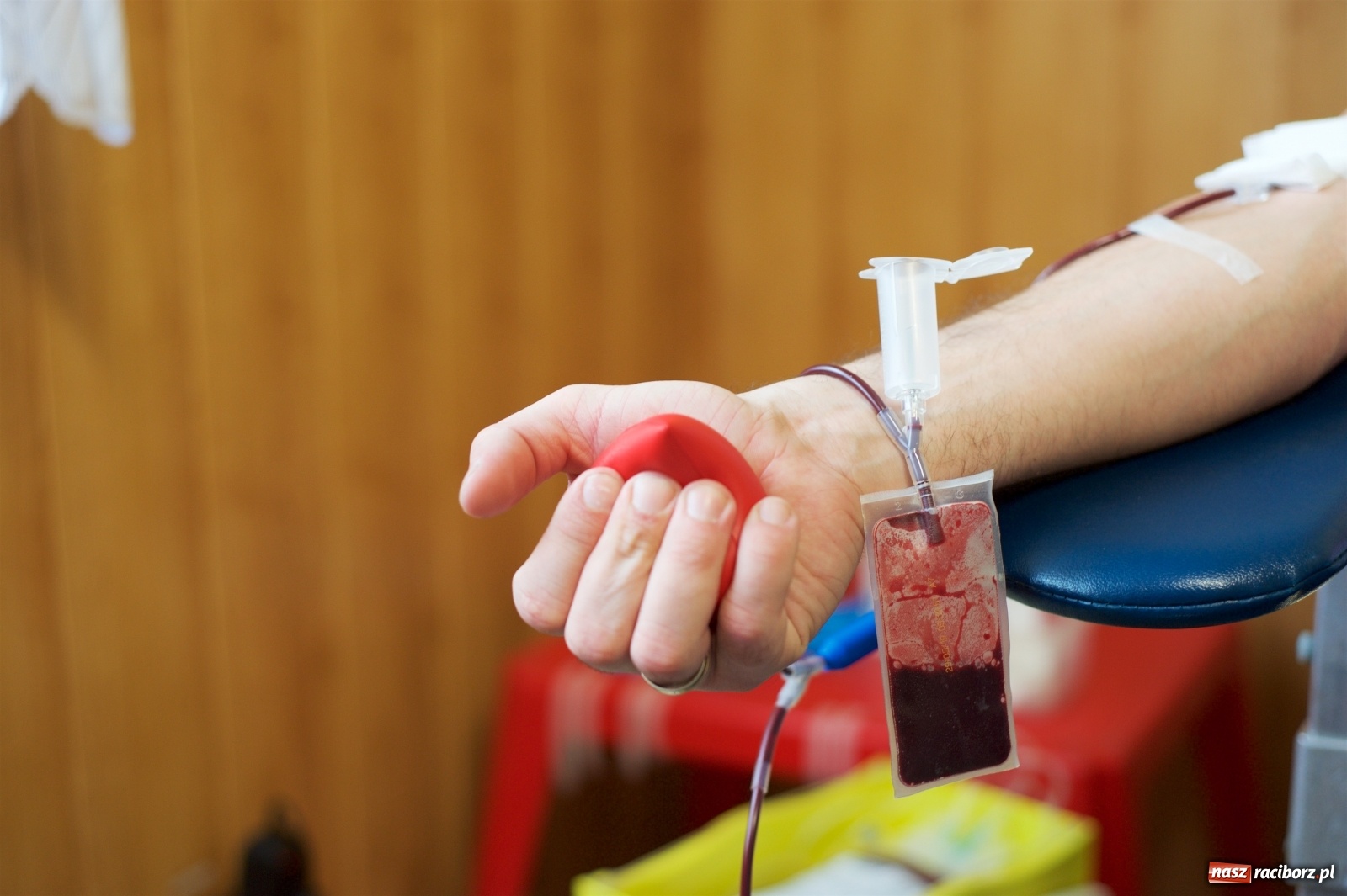 Zdjęcie w galerii na portalu naszraciborz.pl: Gorąca krew. Akcja zbiórki krwi w OSP Tworków wiadomości z regionu