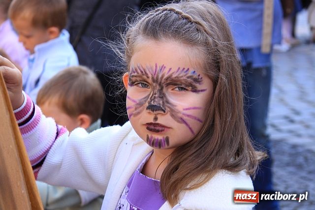 Zdjęcie w galerii na portalu naszraciborz.pl: MDK śpiewająco żegnał wakacje wiadomości z regionu