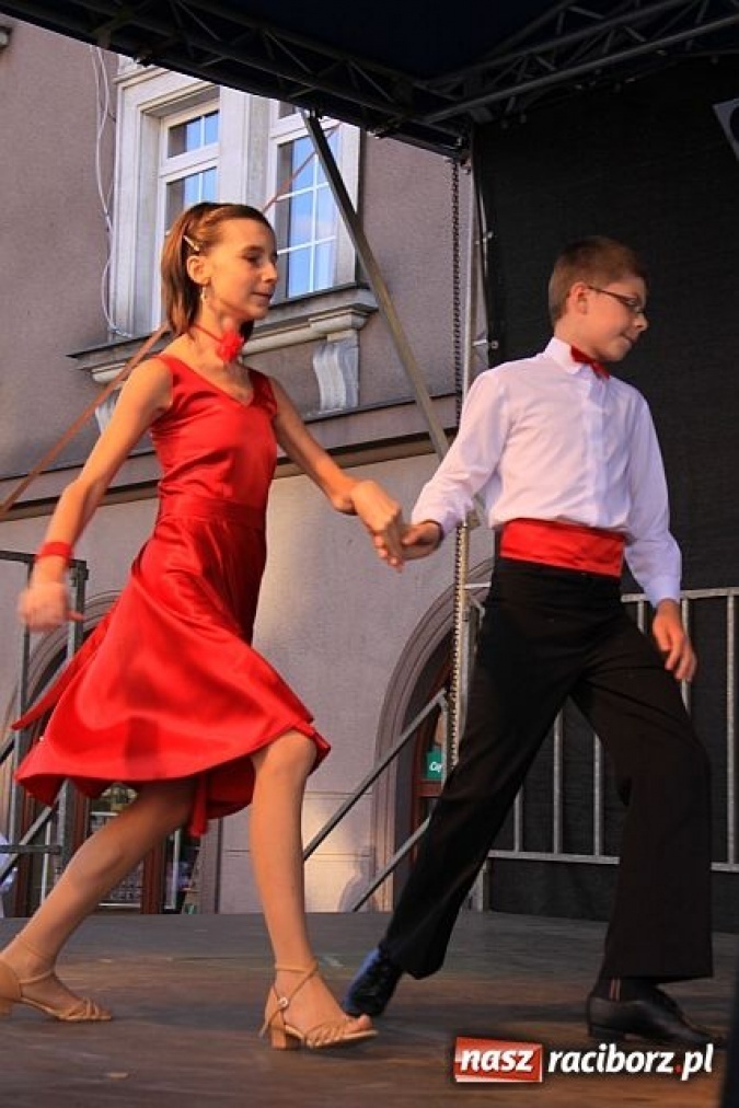 Zdjęcie w galerii na portalu naszraciborz.pl: MDK śpiewająco żegnał wakacje wiadomości z regionu