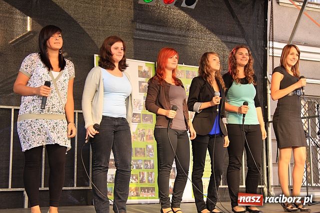 Zdjęcie w galerii na portalu naszraciborz.pl: MDK śpiewająco żegnał wakacje wiadomości z regionu