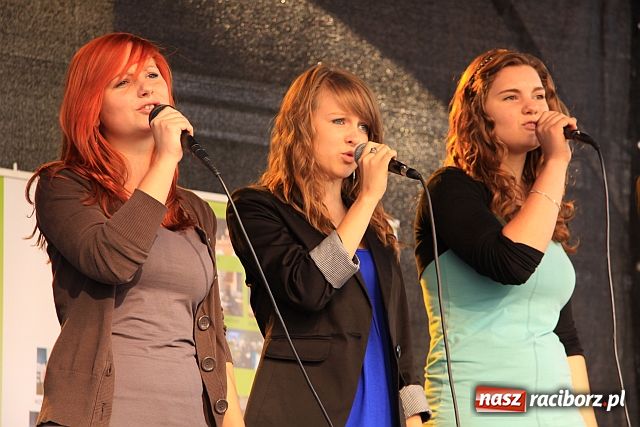 Zdjęcie w galerii na portalu naszraciborz.pl: MDK śpiewająco żegnał wakacje wiadomości z regionu