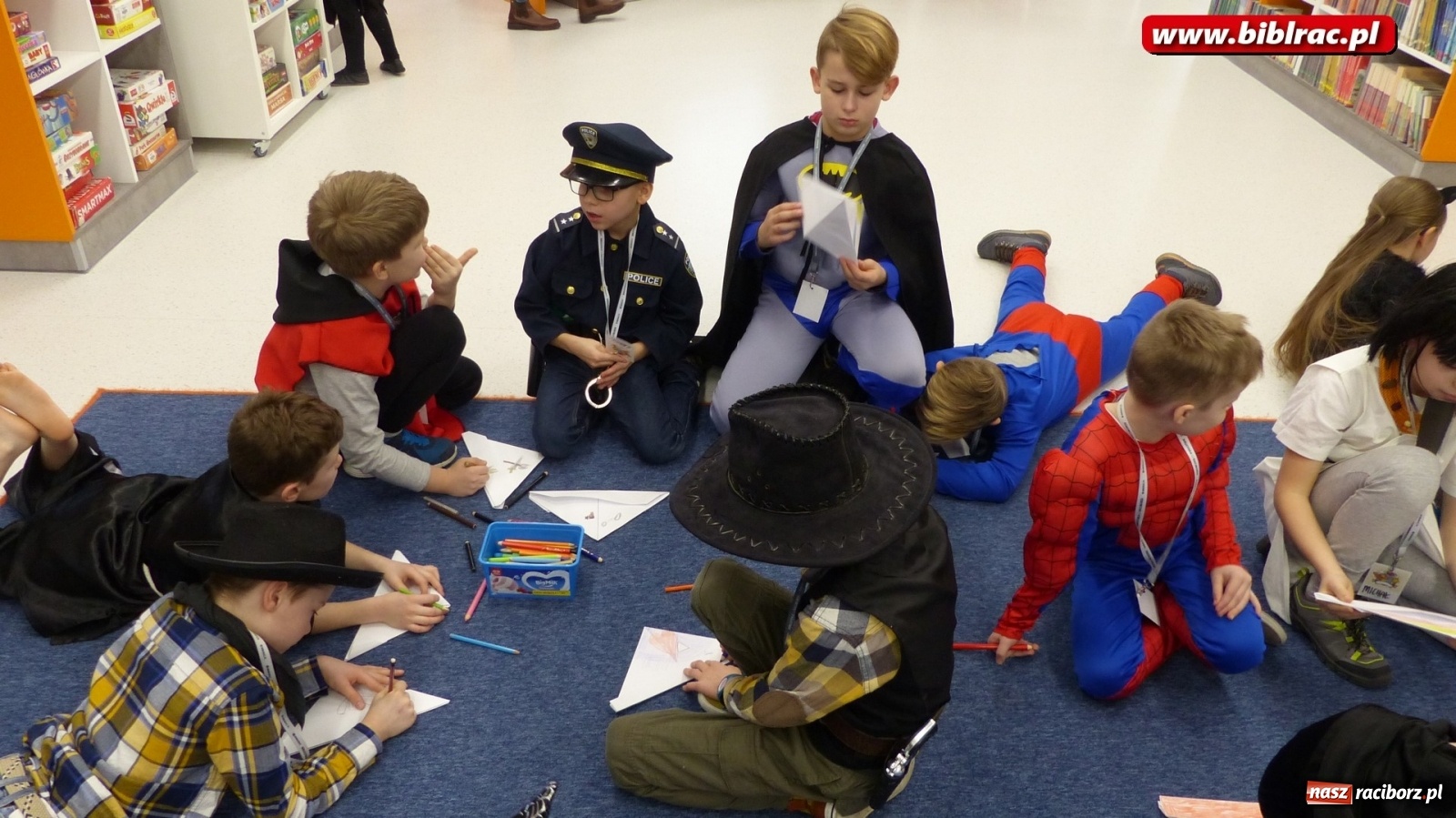 Zdjęcie w galerii na portalu naszraciborz.pl: W 10 dni dookoła świata z raciborską biblioteką  wiadomości z regionu