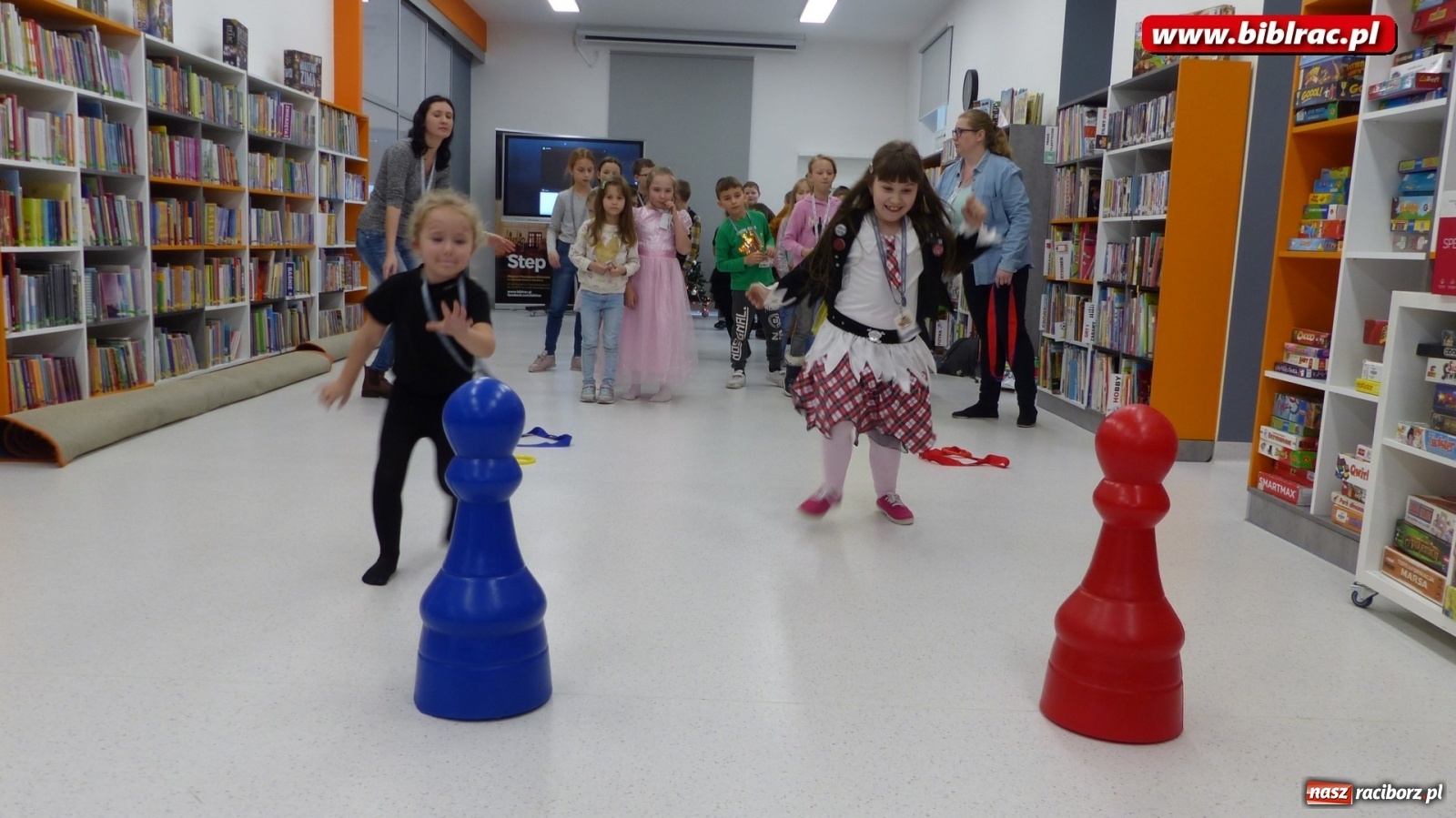Zdjęcie w galerii na portalu naszraciborz.pl: W 10 dni dookoła świata z raciborską biblioteką  wiadomości z regionu