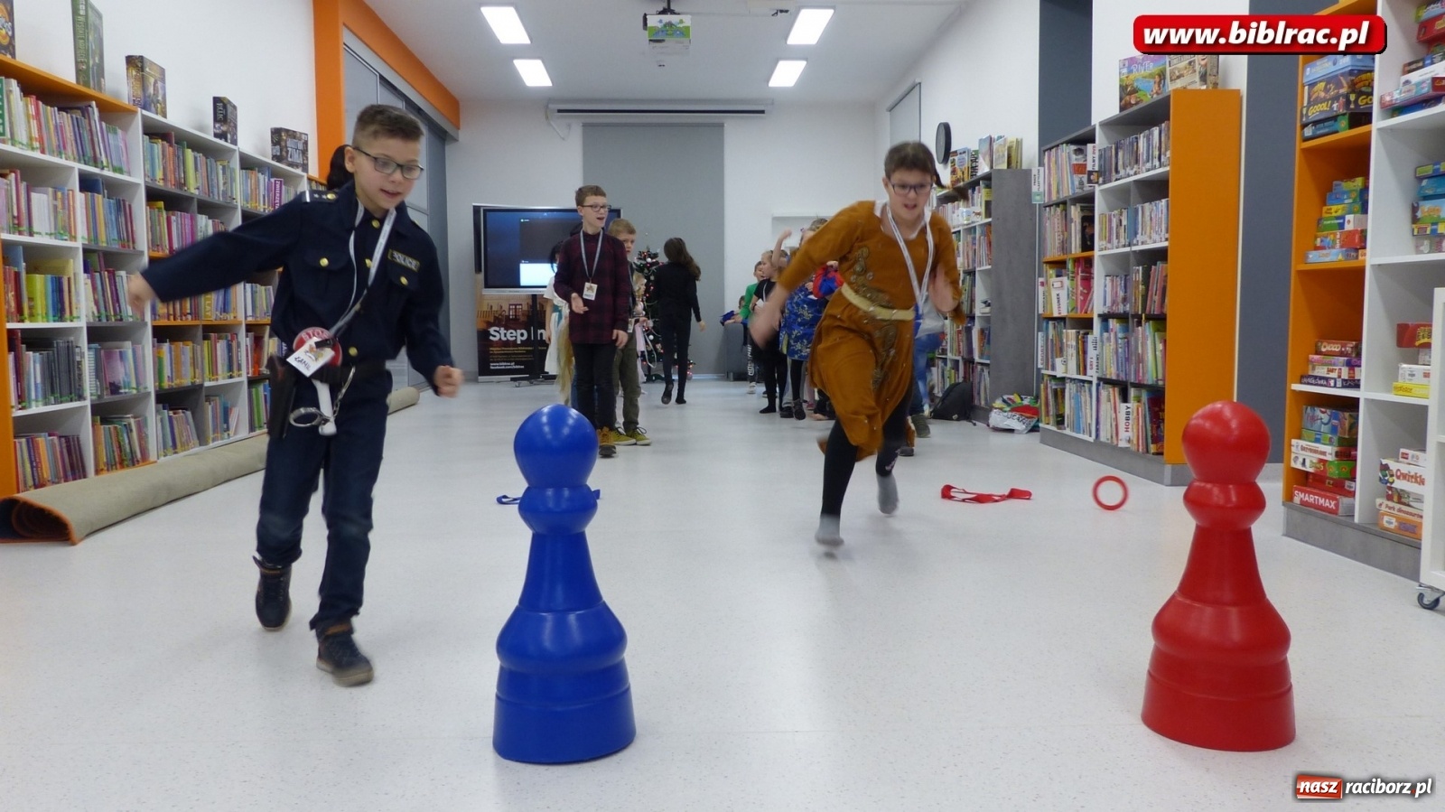Zdjęcie w galerii na portalu naszraciborz.pl: W 10 dni dookoła świata z raciborską biblioteką  wiadomości z regionu