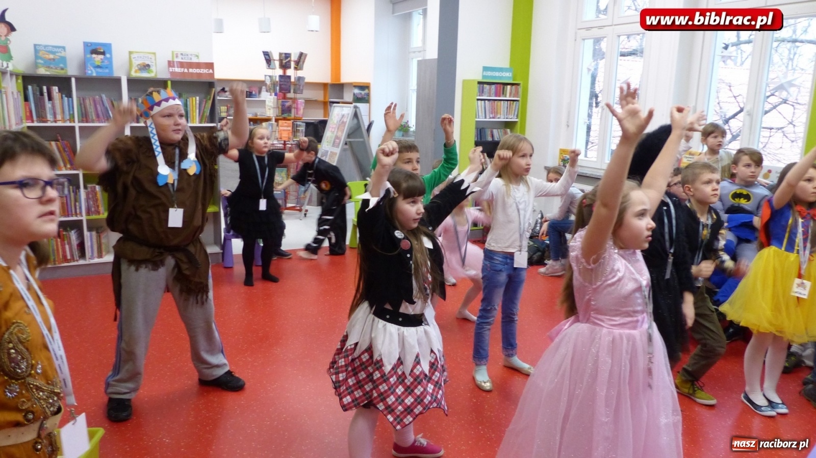 Zdjęcie w galerii na portalu naszraciborz.pl: W 10 dni dookoła świata z raciborską biblioteką  wiadomości z regionu
