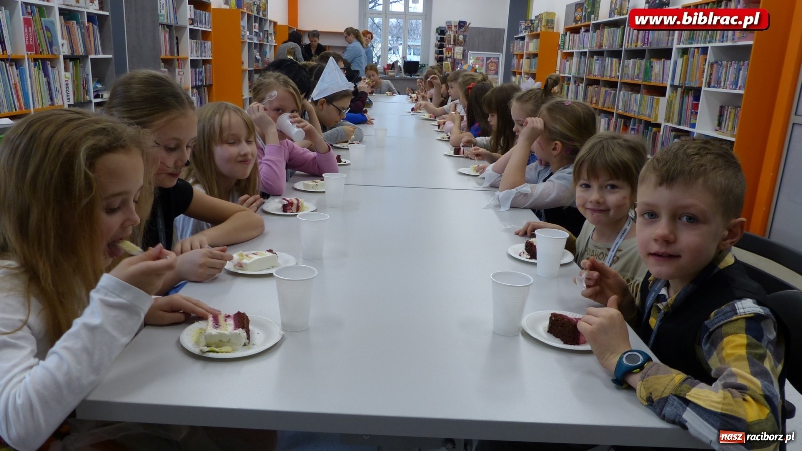Zdjęcie w galerii na portalu naszraciborz.pl: W 10 dni dookoła świata z raciborską biblioteką  wiadomości z regionu