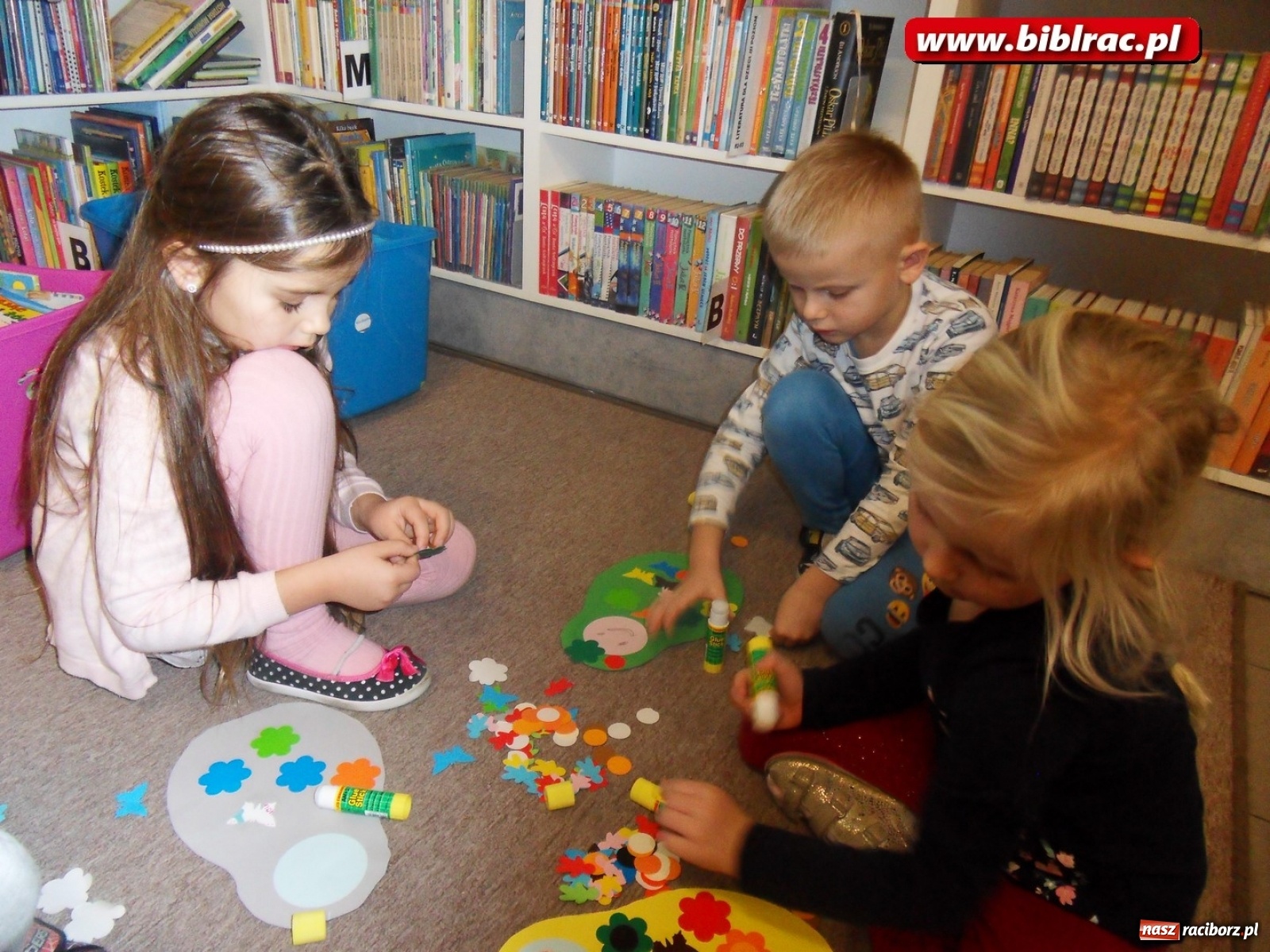 Zdjęcie w galerii na portalu naszraciborz.pl: W 10 dni dookoła świata z raciborską biblioteką  wiadomości z regionu