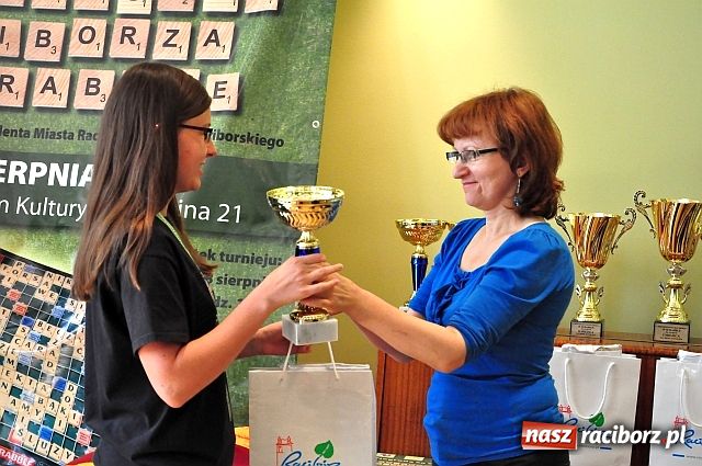 Zdjęcie w galerii na portalu naszraciborz.pl: Warszawianin scrabblowym mistrzem wiadomości z regionu