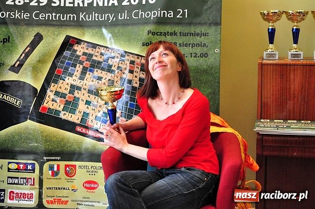 Zdjęcie w galerii na portalu naszraciborz.pl: Warszawianin scrabblowym mistrzem wiadomości z regionu