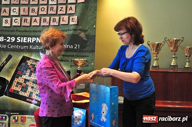 Zdjęcie w galerii na portalu naszraciborz.pl: Warszawianin scrabblowym mistrzem wiadomości z regionu