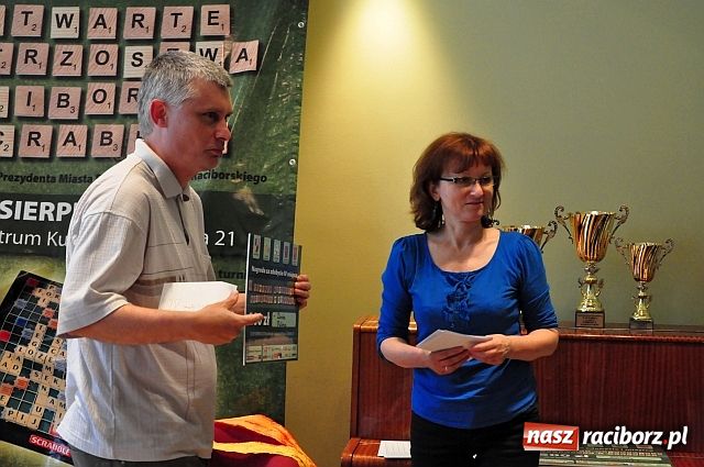 Zdjęcie w galerii na portalu naszraciborz.pl: Warszawianin scrabblowym mistrzem wiadomości z regionu