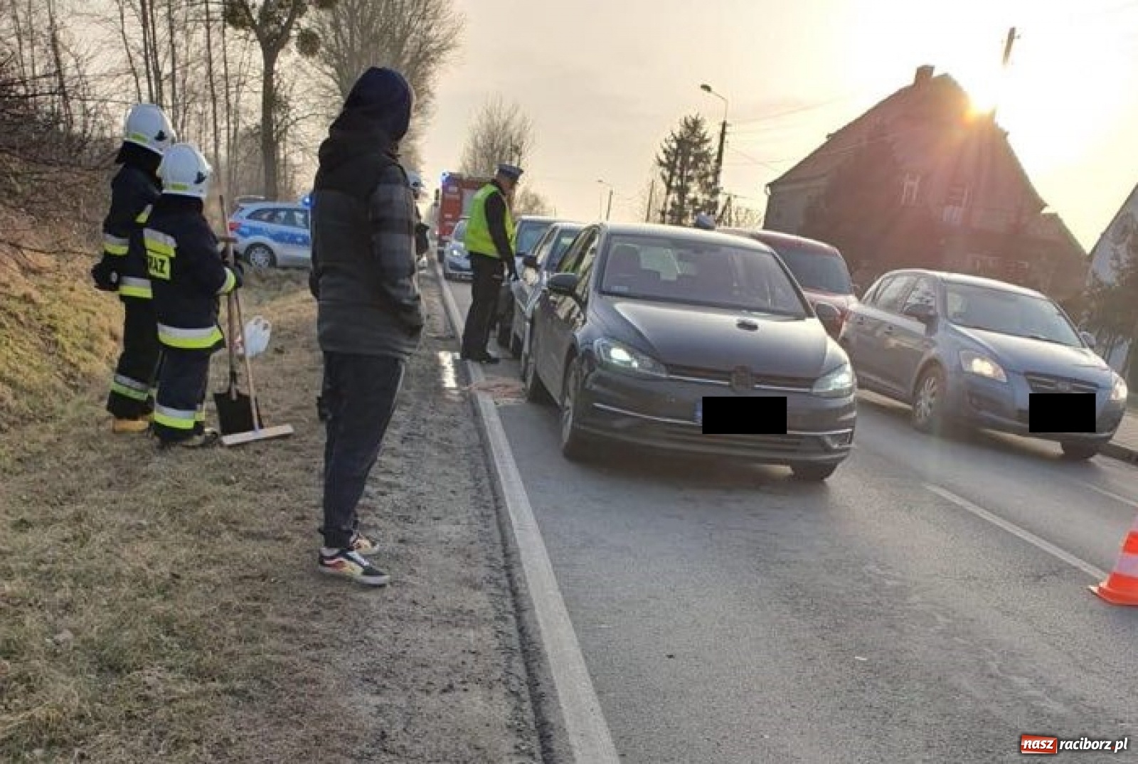 Zdjęcie w galerii na portalu naszraciborz.pl: Zderzenie czterech samochodów w Babicach wiadomości z regionu