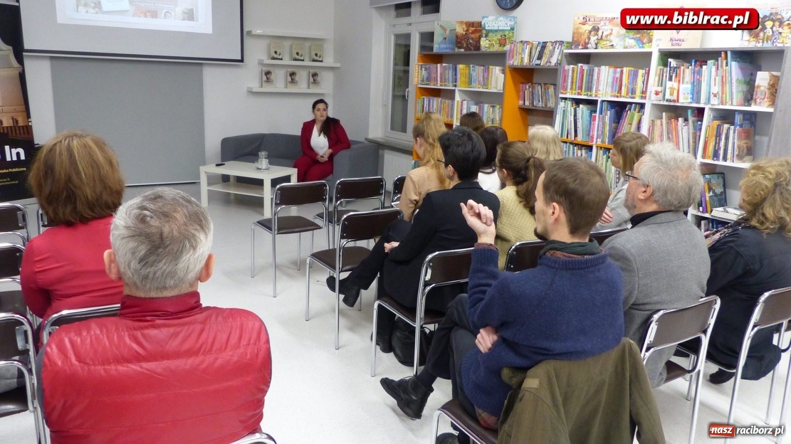 Zdjęcie w galerii na portalu naszraciborz.pl: Dziewczęta z Auschwitz. Autorka bestsellera gościła w Raciborzu wiadomości z regionu