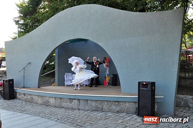 Zdjęcie w galerii na portalu naszraciborz.pl: Krakowski teatr wystąpił w muszelce wiadomości z regionu