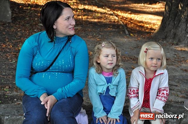 Zdjęcie w galerii na portalu naszraciborz.pl: Krakowski teatr wystąpił w muszelce wiadomości z regionu