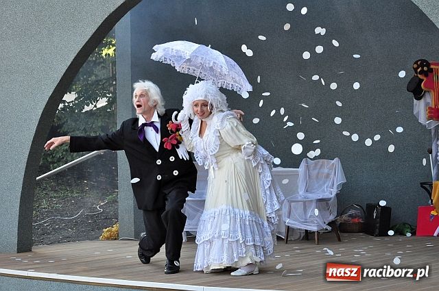 Zdjęcie w galerii na portalu naszraciborz.pl: Krakowski teatr wystąpił w muszelce wiadomości z regionu