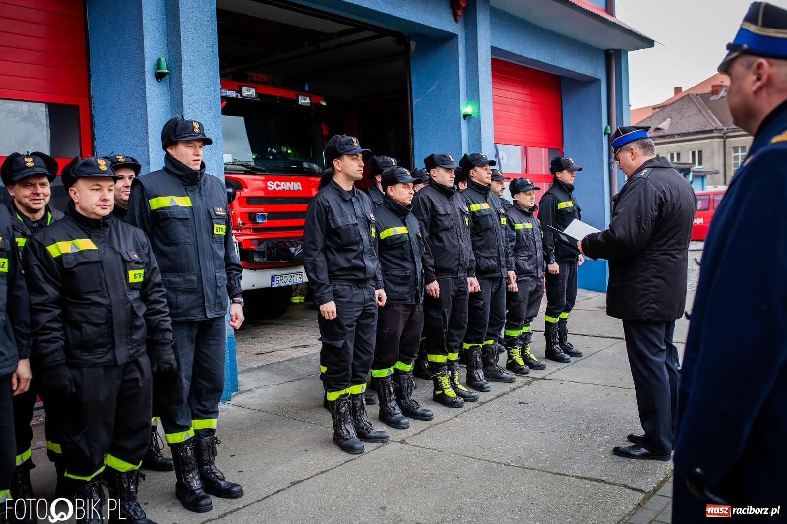 Zdjęcie w galerii na portalu naszraciborz.pl: 36 lat w służbie. St. kapitan Wiesław Szczygielski przeszedł w stan spoczynku wiadomości z regionu