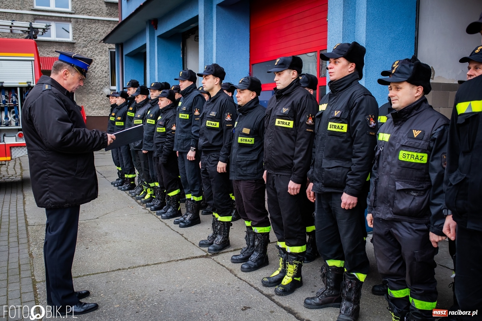 Zdjęcie w galerii na portalu naszraciborz.pl: 36 lat w służbie. St. kapitan Wiesław Szczygielski przeszedł w stan spoczynku wiadomości z regionu