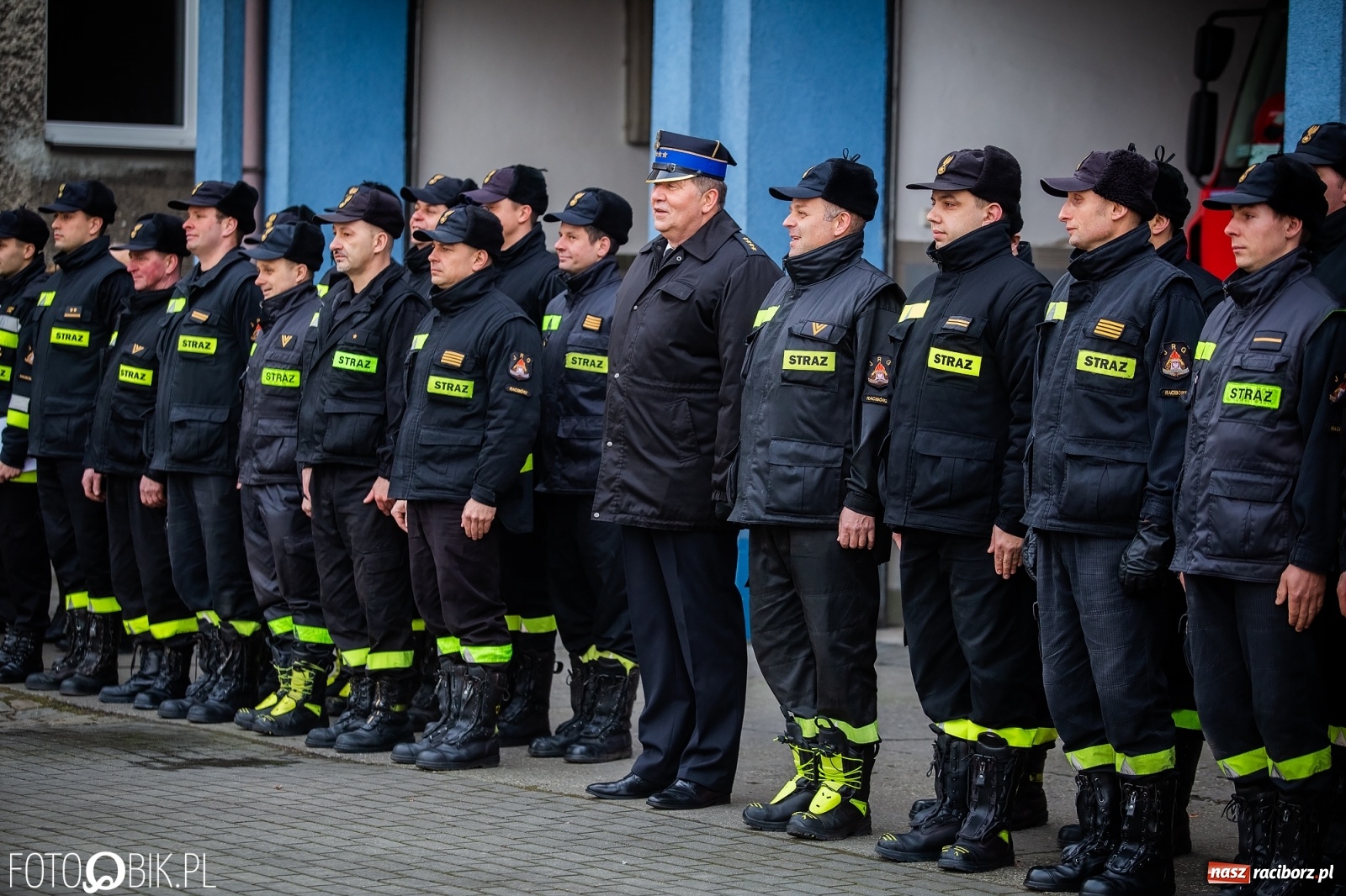 Zdjęcie w galerii na portalu naszraciborz.pl: 36 lat w służbie. St. kapitan Wiesław Szczygielski przeszedł w stan spoczynku wiadomości z regionu