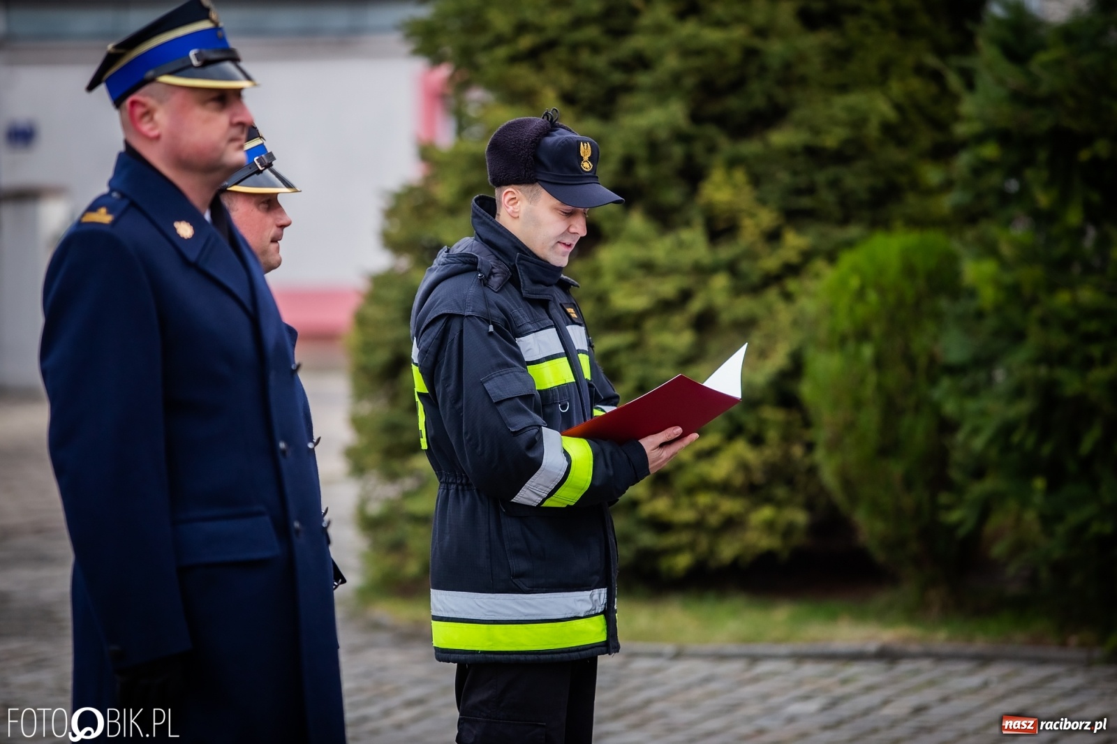 Zdjęcie w galerii na portalu naszraciborz.pl: 36 lat w służbie. St. kapitan Wiesław Szczygielski przeszedł w stan spoczynku wiadomości z regionu