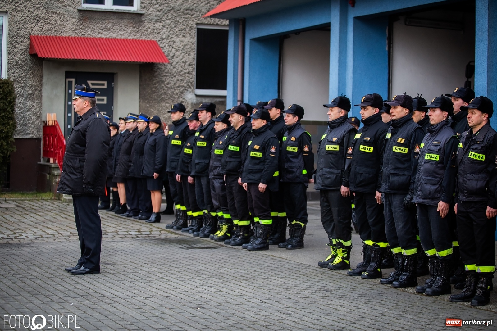 Zdjęcie w galerii na portalu naszraciborz.pl: 36 lat w służbie. St. kapitan Wiesław Szczygielski przeszedł w stan spoczynku wiadomości z regionu
