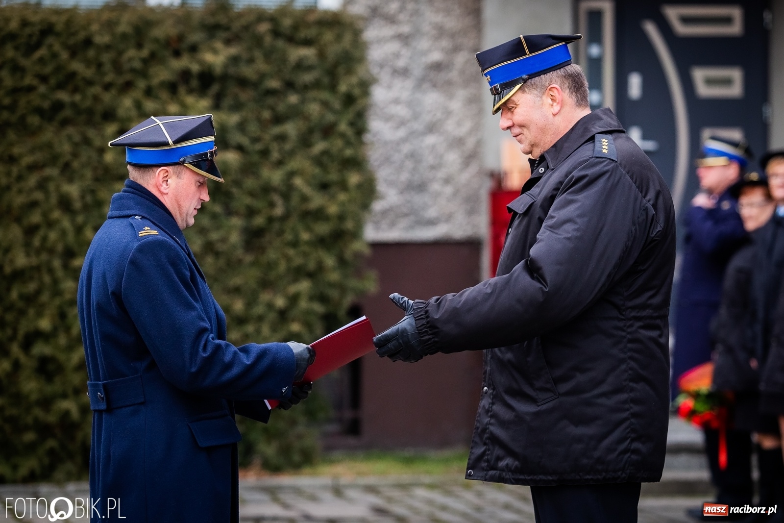 Zdjęcie w galerii na portalu naszraciborz.pl: 36 lat w służbie. St. kapitan Wiesław Szczygielski przeszedł w stan spoczynku wiadomości z regionu